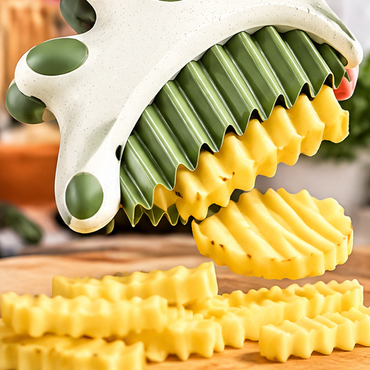 Ergonomic Crinkle Cut Knife – Stainless Steel Wavy Potato & Vegetable Slicer for French Fries, Carrots, Cucumbers & Pickle Chips